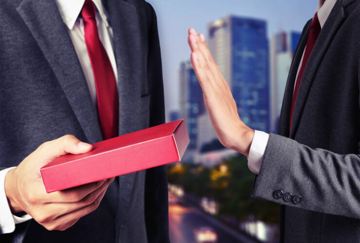 Government Contractors Accept Gifts