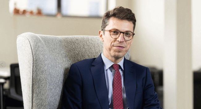 The global energy sector faces a critical void today. Authorities confirmed that a leading MIT professor was shot and killed at his home. Nuno F.G. Loureiro was the Director of MIT’s Plasma Science and Fusion Center. This tragedy impacts the scientific community deeply. A Targeted Loss for Science Nuno Loureiro was 47 years old. He led one of the largest labs at MIT. His work focused on plasma physics and fusion energy. This field is vital for future clean energy solutions. The loss of such a figure disrupts ongoing research. His death is not just a local crime. It is a blow to the national industrial base. The Plasma Science and Fusion Center supports over 250 researchers. Loureiro’s leadership was central to their strategy. Investigation Details The incident occurred on Monday night in Brookline, Massachusetts. Police received reports of gunfire around 8:30 p.m. Officers arrived at the scene quickly. They found Loureiro with multiple gunshot wounds. Responders transported him to a Boston hospital. He died from his injuries on Tuesday morning. Police launched a homicide investigation immediately. The Norfolk District Attorney is leading the case. No suspects are in custody yet. Investigators believe this was not a random act. They checked for links to other recent shootings. No connection was found to the events at Brown University. Industry Impact and Reaction Colleagues describe this as a shock. The President of Portugal called it an "irreplaceable loss." Loureiro was a native of Portugal. He joined the MIT faculty in 2016. His work connected international research efforts. Investors in deep tech should note this disruption. The "tough tech" sector relies on specific intellectual capital. Losing a director of this caliber creates a vacuum. Projects may face delays. Security at high-profile academic centers may increase. Key Facts Victim: Nuno F.G. Loureiro, 47 Role: Director, MIT Plasma Science and Fusion Center Location: Brookline, Massachusetts Status: Active homicide investigation; no arrests Future Outlook The search for the shooter continues. The scientific community waits for answers. MIT is offering support to students and staff. The fusion energy sector must now adjust its leadership. This event highlights the fragility of human capital in high-stakes research. Final Thoughts: The industry will watch the investigation closely. MIT professor was shot, but his research legacy remains vital. Justice must be swift to restore stability.