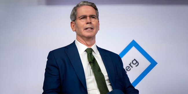 US Implements 15 Percent Global Tariff to Force Trade Negotiations