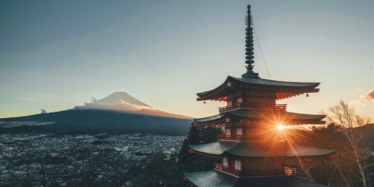 Huge 7.7 Magnitude Earthquake Strikes Japan Coast