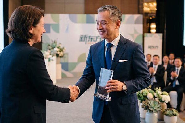 New Oriental Director Receives Equity Award